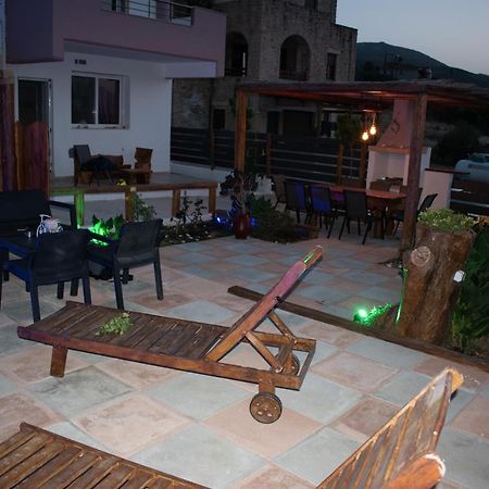 Haritos Holidays Home Pombia Ngoại thất bức ảnh