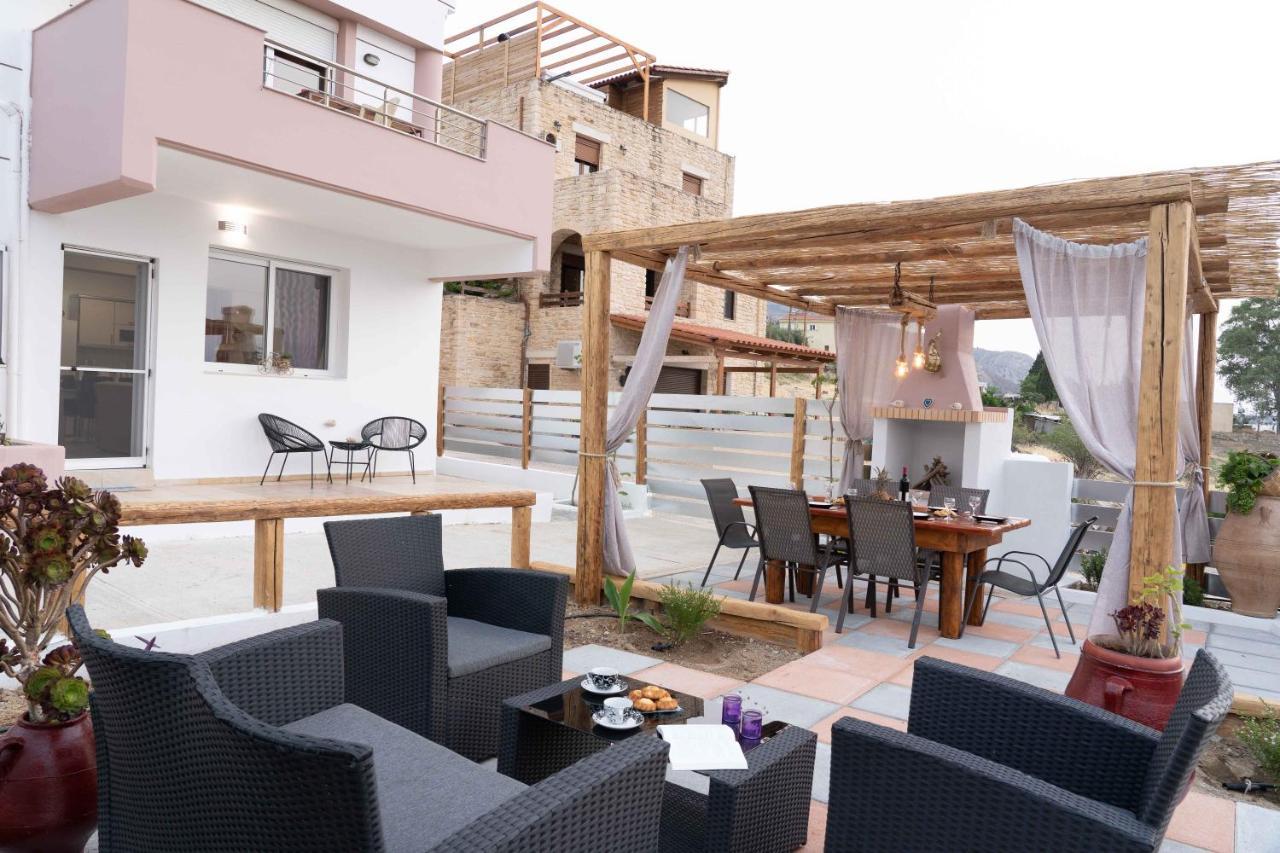 Haritos Holidays Home Pombia Ngoại thất bức ảnh