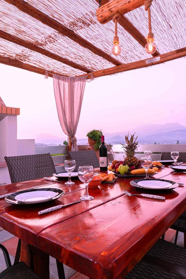 Haritos Holidays Home Pombia Ngoại thất bức ảnh