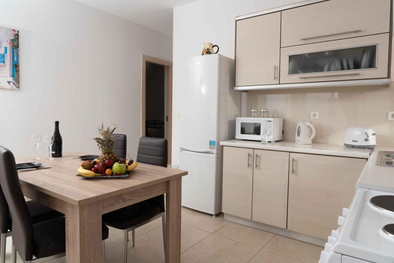 Haritos Holidays Home Pombia Ngoại thất bức ảnh