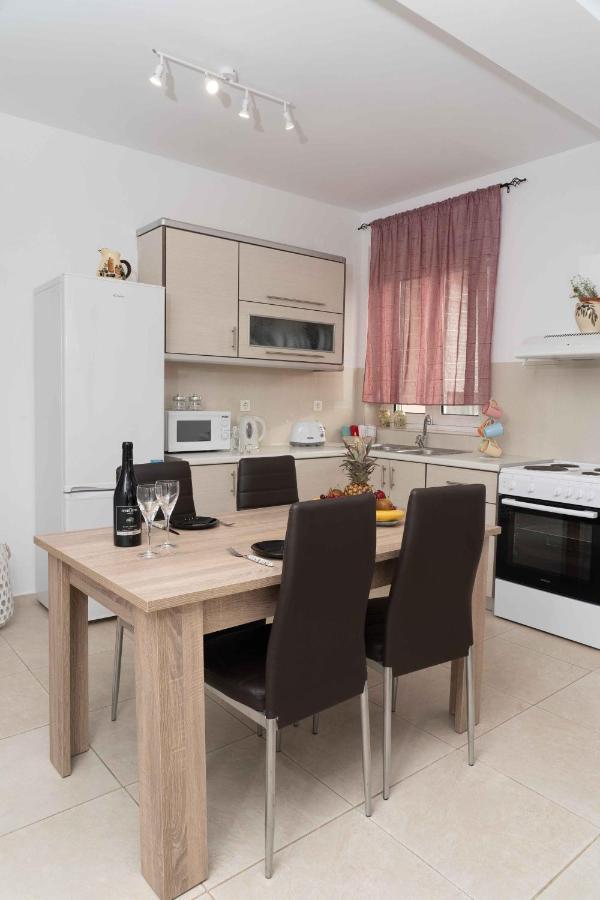 Haritos Holidays Home Pombia Ngoại thất bức ảnh