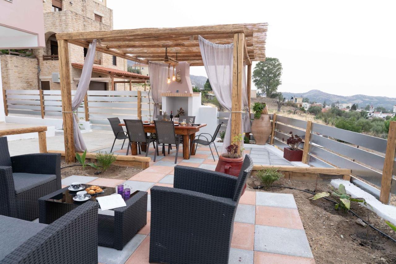 Haritos Holidays Home Pombia Ngoại thất bức ảnh
