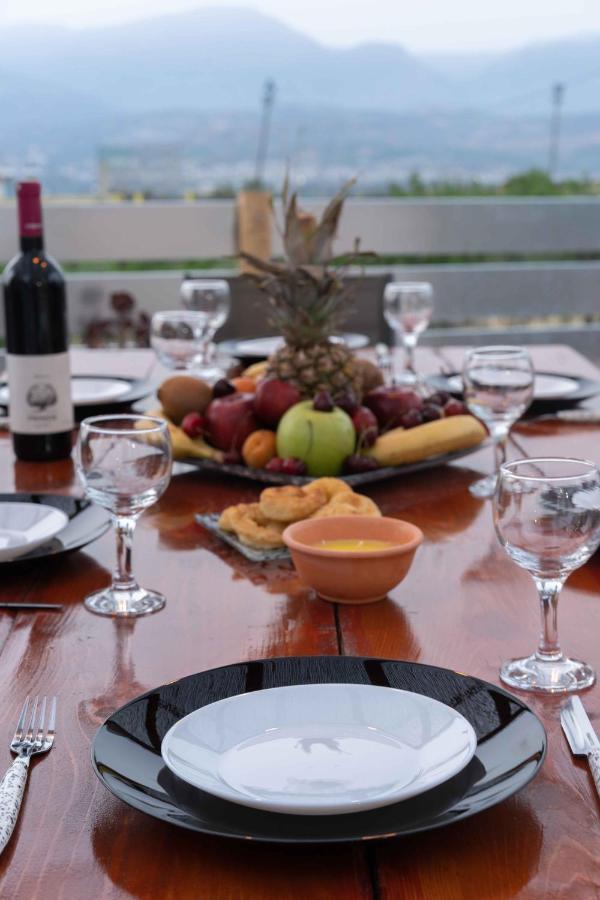 Haritos Holidays Home Pombia Ngoại thất bức ảnh